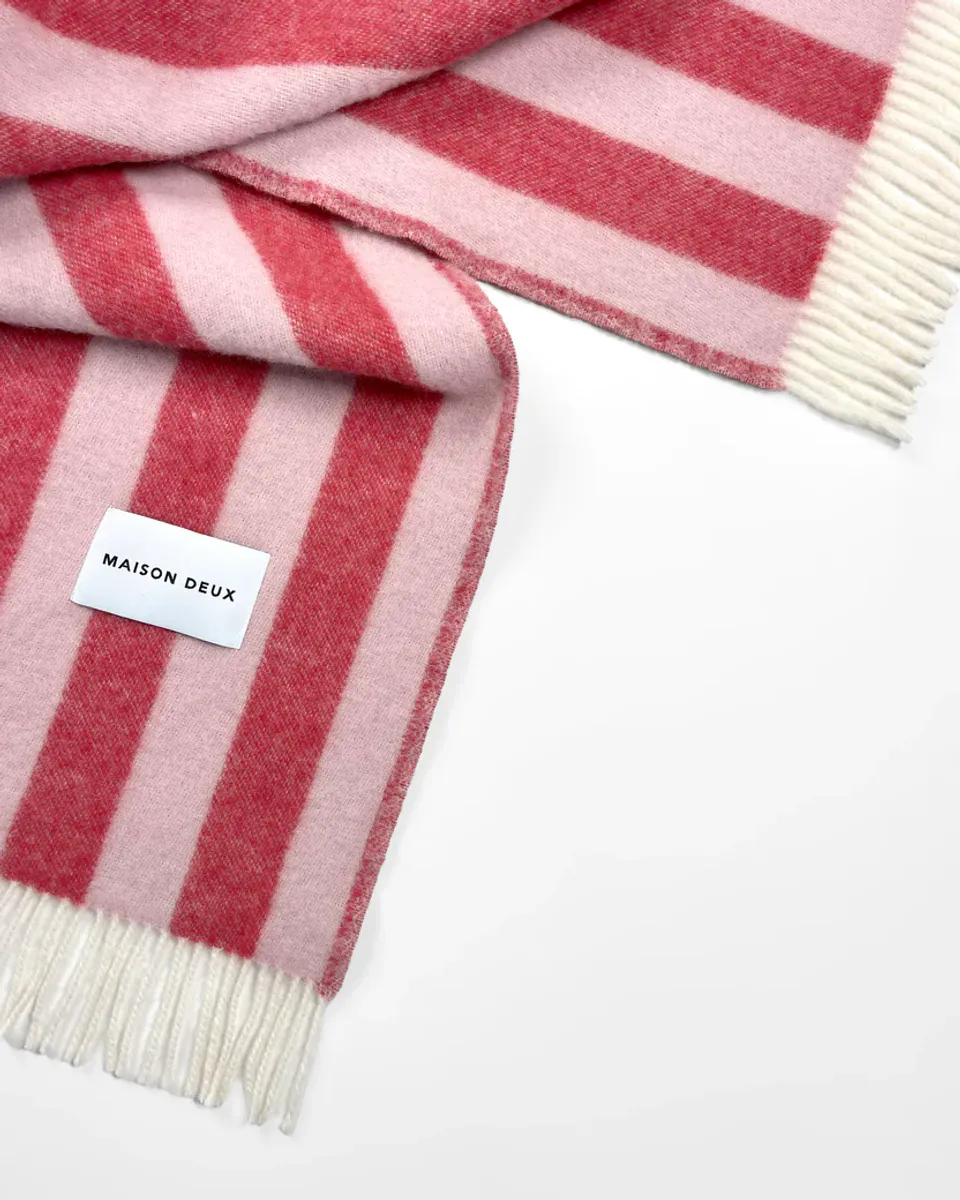 Maison Deux Candy Wrap Pledd Rosa/Rød