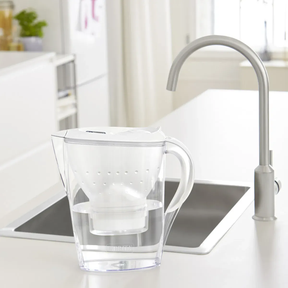 Brita Marella kanne med filter hvit 2,4 l