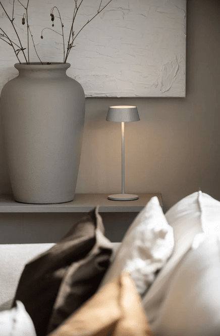 Hovedbilde Trend Collection Menton USB Bordlampe Matt Grå