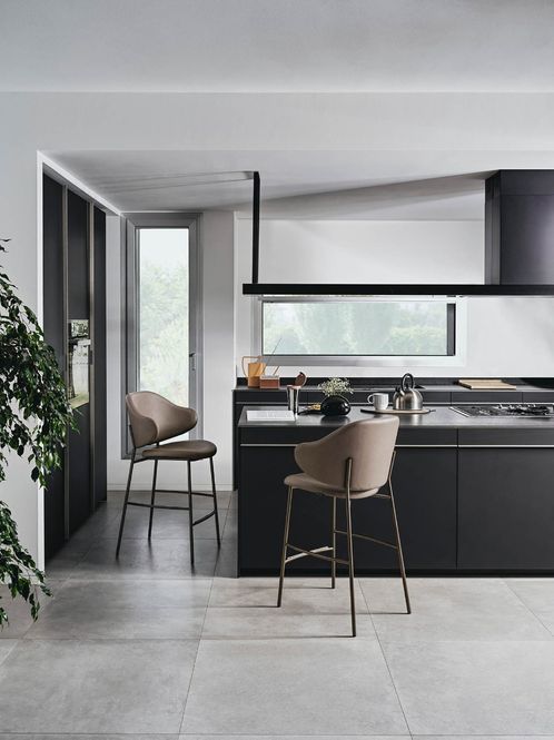 Hovedbilde Calligaris Holly barstol matt sort / tobakk