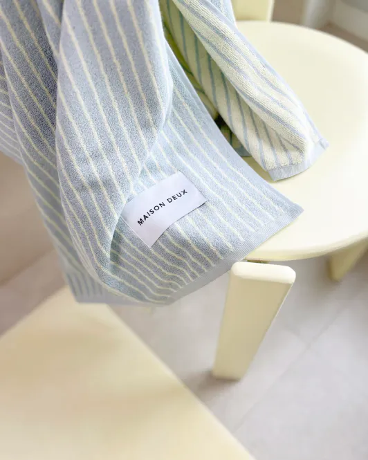 Hovedbilde Maison Deux Dual Stripe Badehåndkle Blue Butter ...