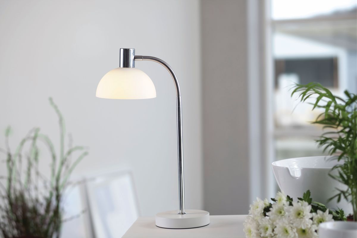 Herstal Vienda Flex bordlampe krom